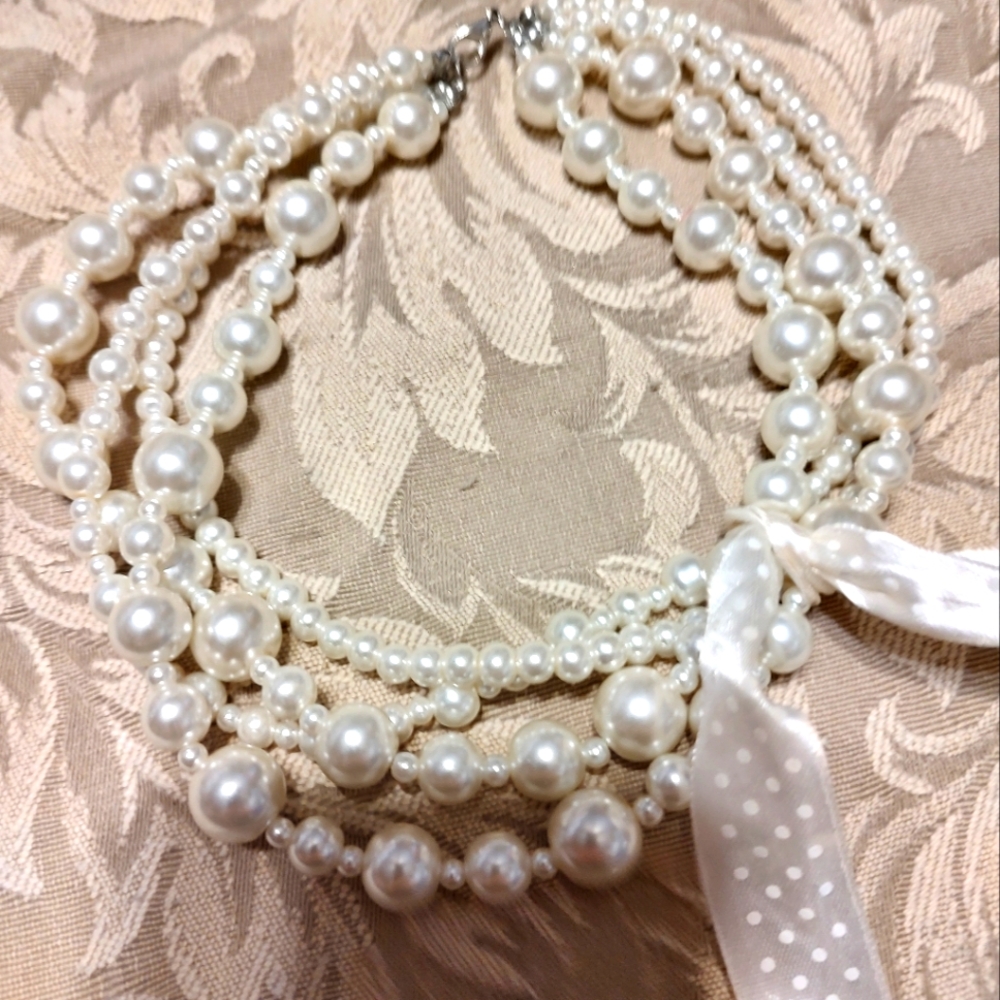 🩷🤍🩷 Luscious Vintage Multi-Strand Dimensional Pearl & Pink Ribbon Necklace - Picture 8 of 11